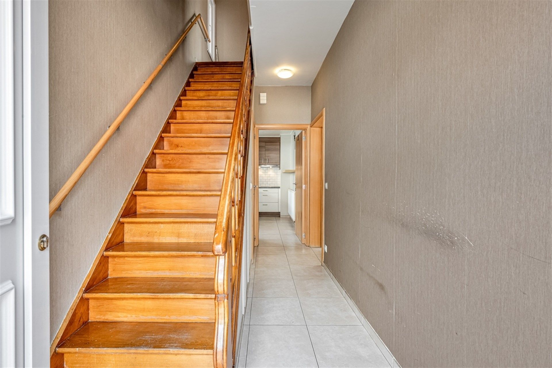 Instapklare woning met drie slaapkamers en koer te Hofstade foto 10