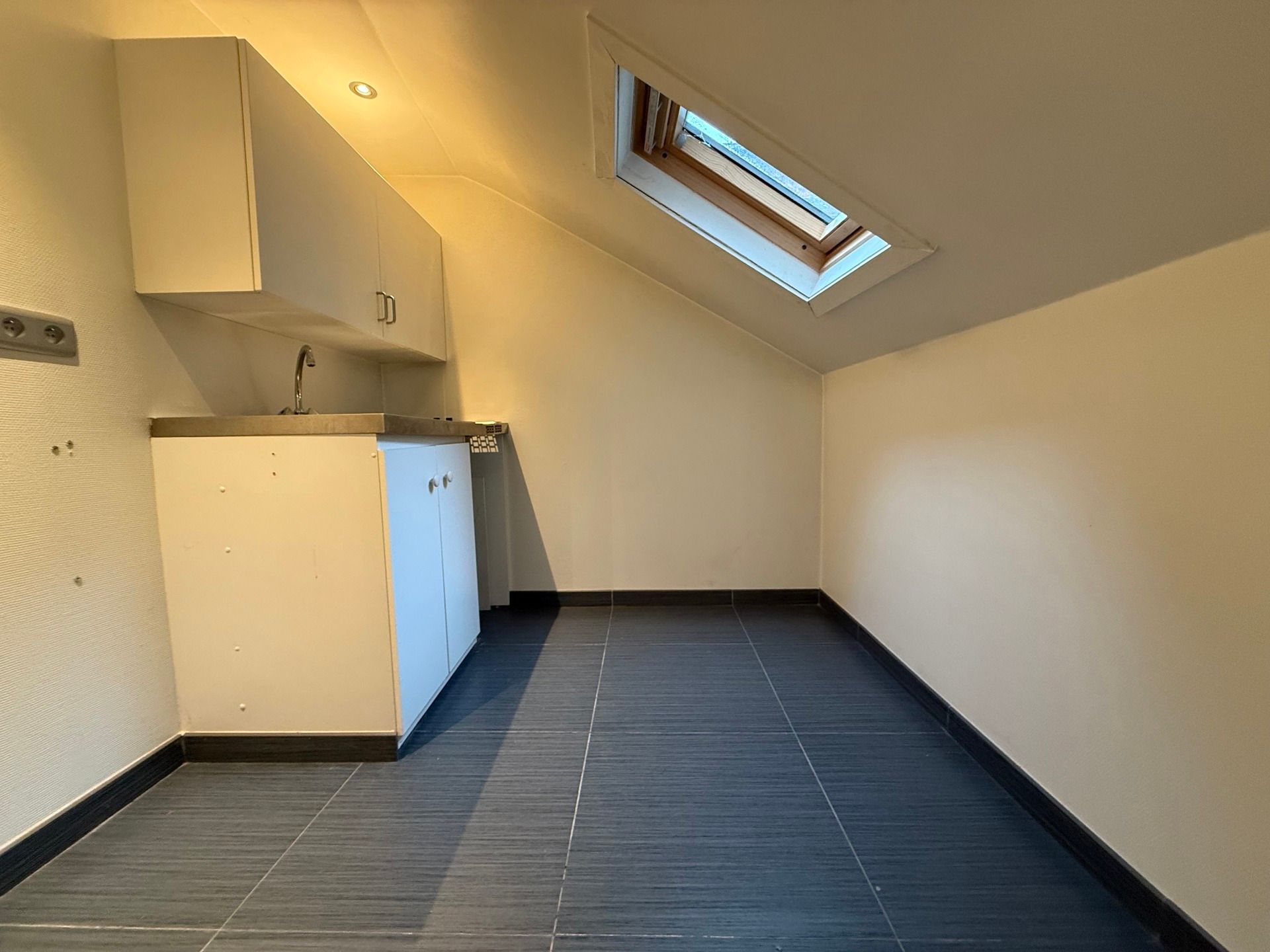 Centraal gelegen handelspand in centrum Oudenaarde foto 8