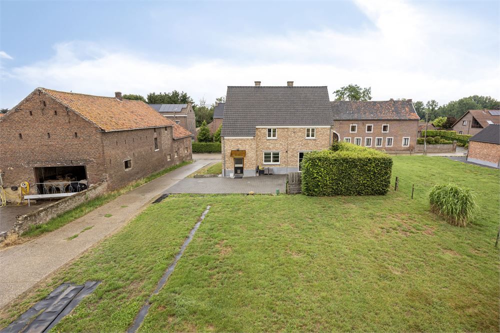 Ruime woning op perceel met uitzicht foto 27