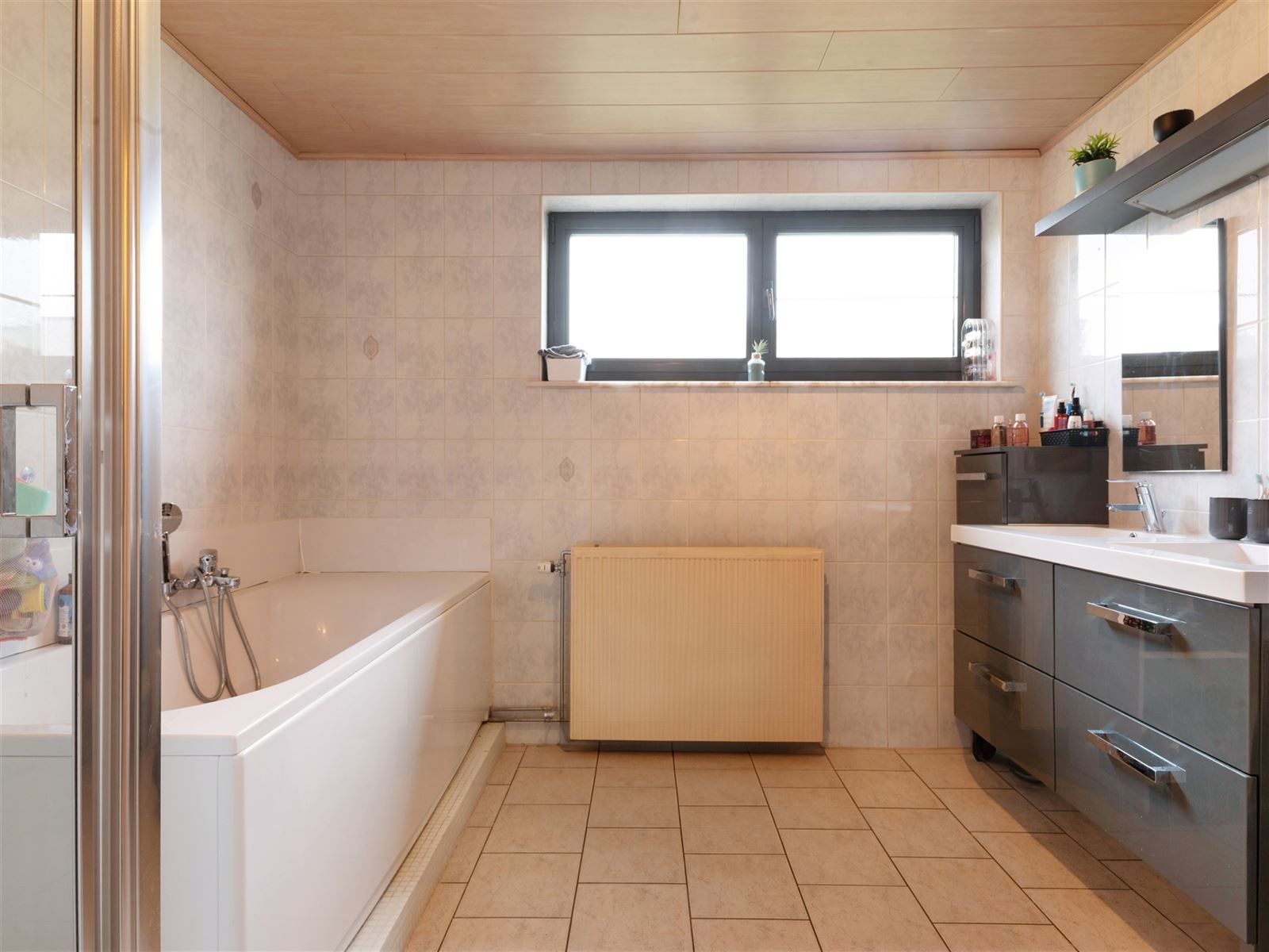 Industrieel gebouw + villa foto 13