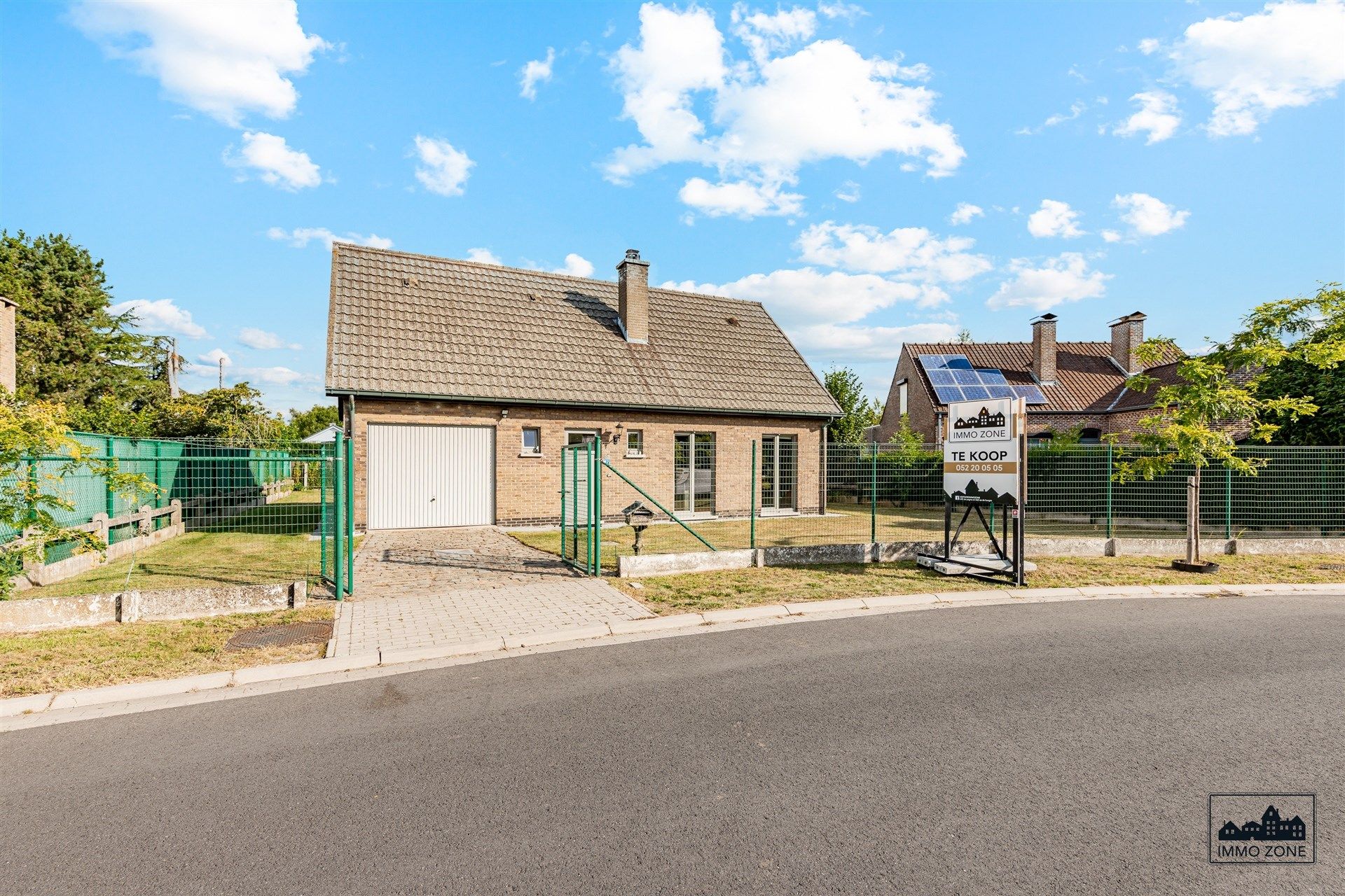 Hoofdfoto van de publicatie: Open bebouwing met potentieel nabij het Donkmeer in Berlare!