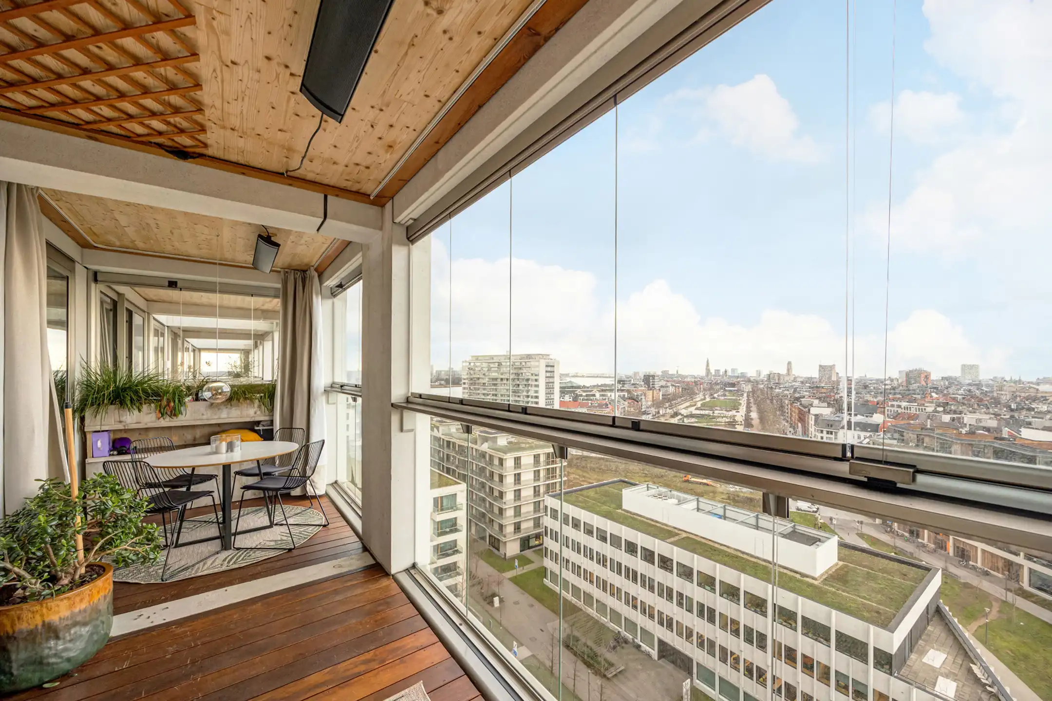 Prachtig 2- slk appartement met panoramisch zicht foto {{pictureIndex}}