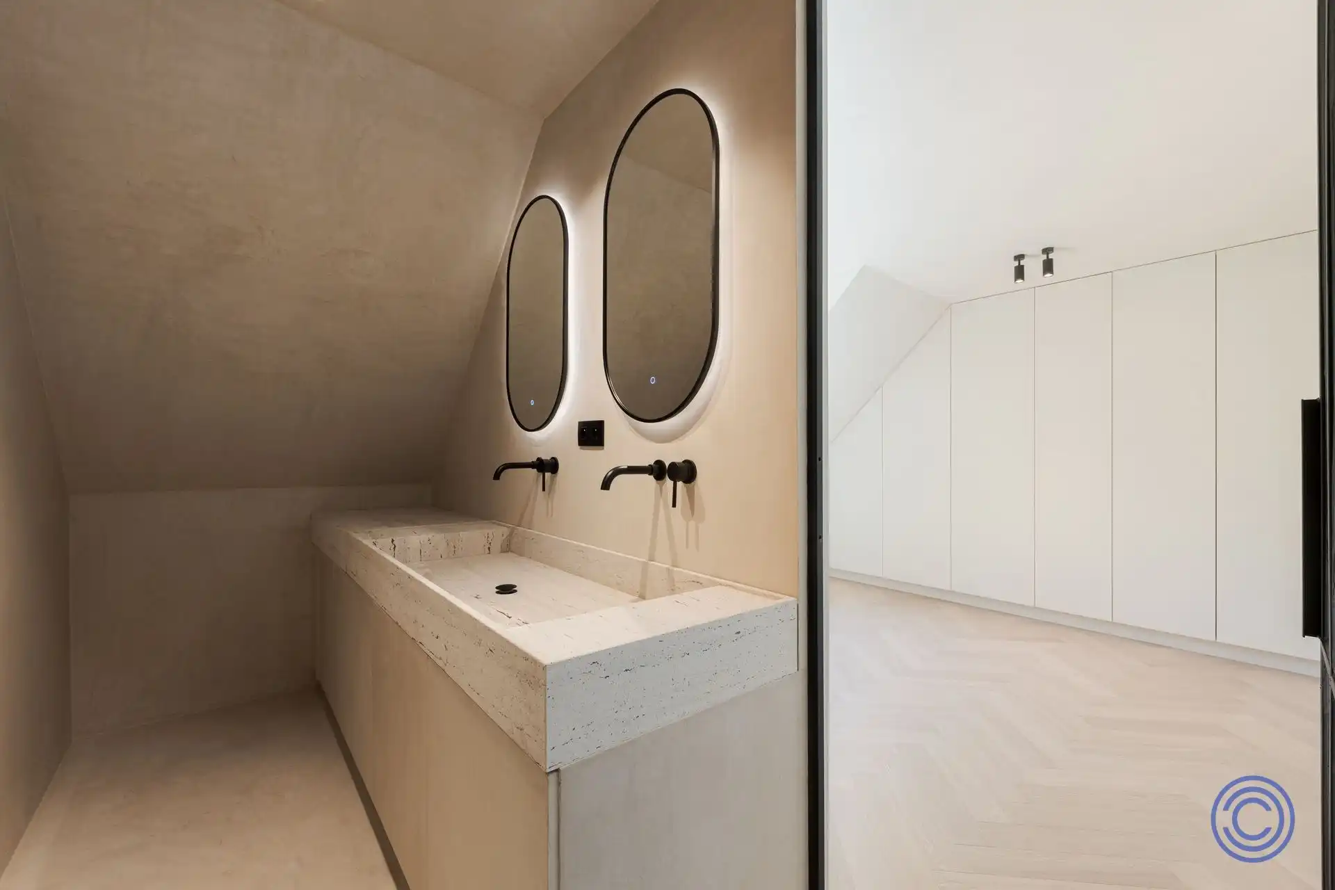 Exclusief appartement met zonneterras nabij de geliefde Marnixplaats foto 15