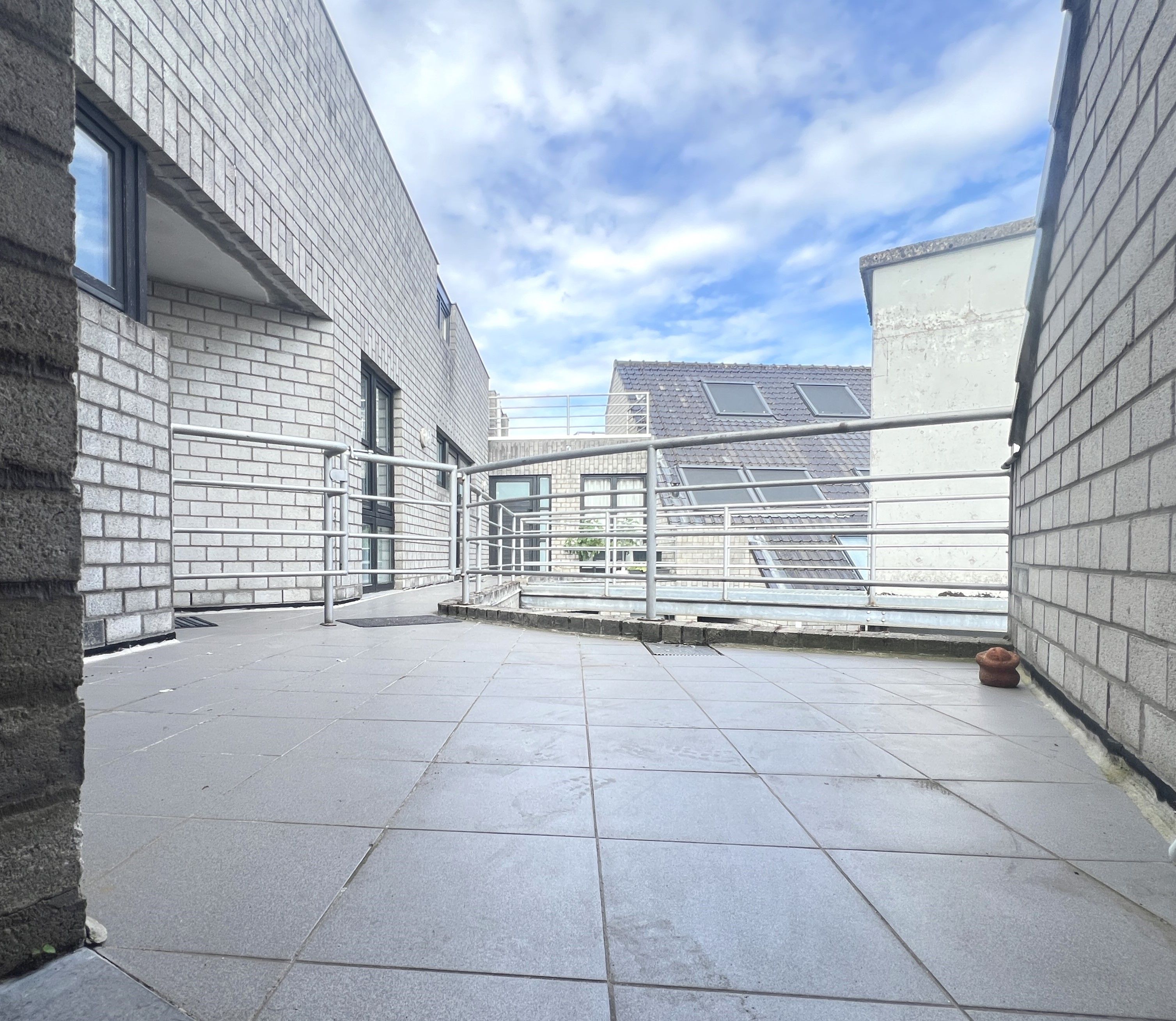 Appartement met terras en GARAGE in centrum Koekelare foto 13