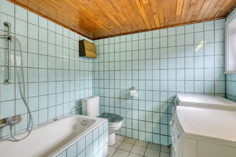 Charmante halfopen woning met authentieke elementen en prachtig zicht op de weilanden foto 10
