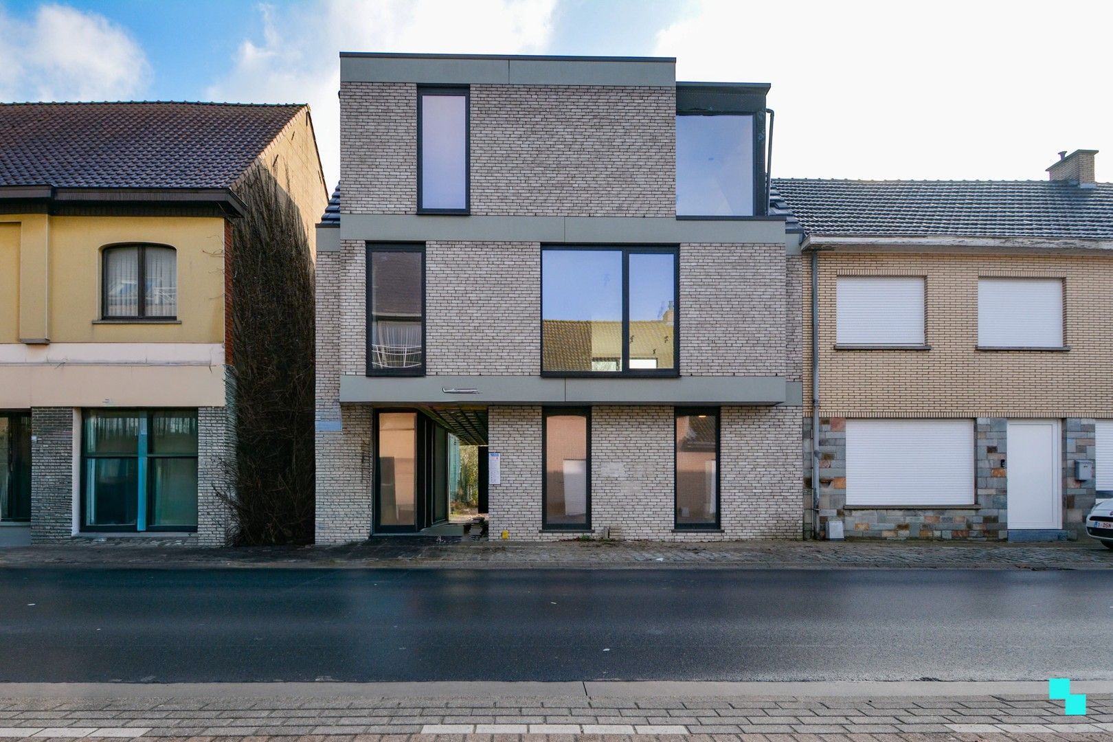 Nieuwbouwappartement via budgethuren te Houthulst foto 2