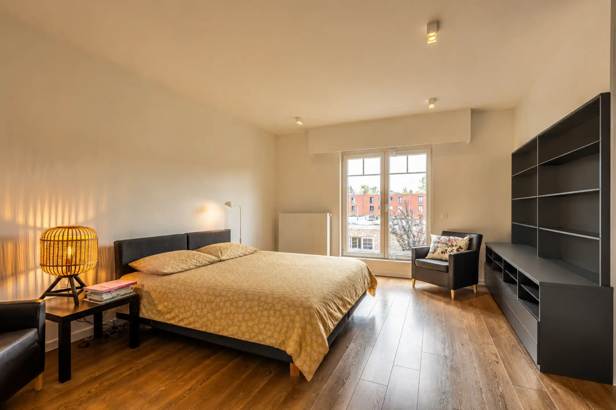 Verrassend ruime woning op toplocatie met binnenzwembad foto 14