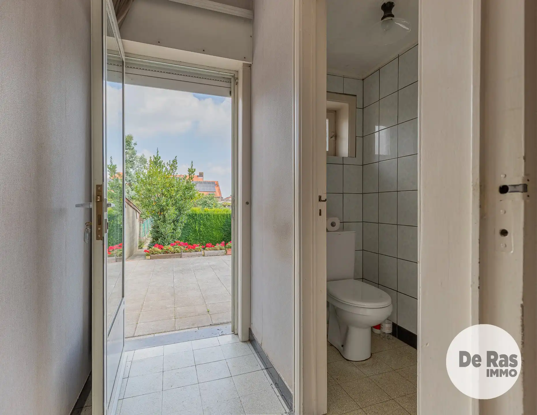 ERONDEGEM - Solide, te renoveren woning met 3 kamers foto 10