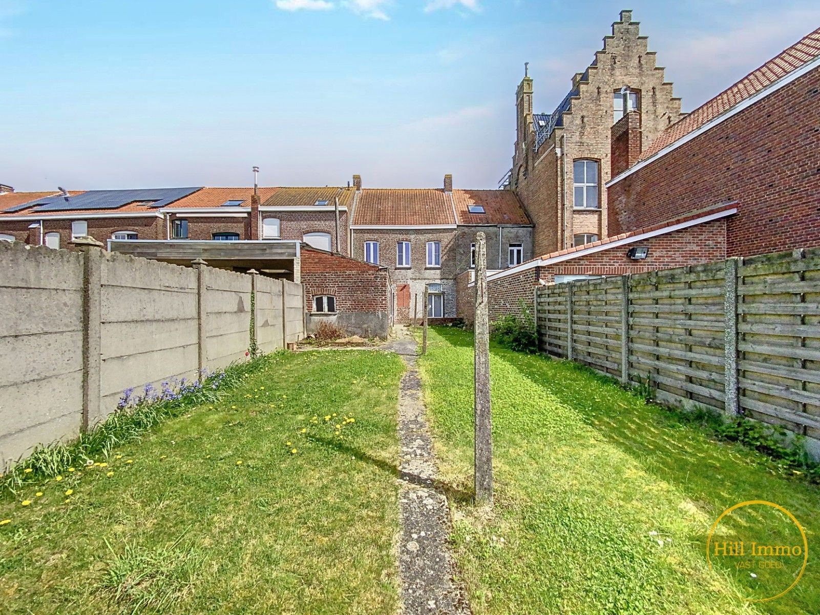 Ruime te renoveren woning centraal gelegen te Nieuwkerke foto 9