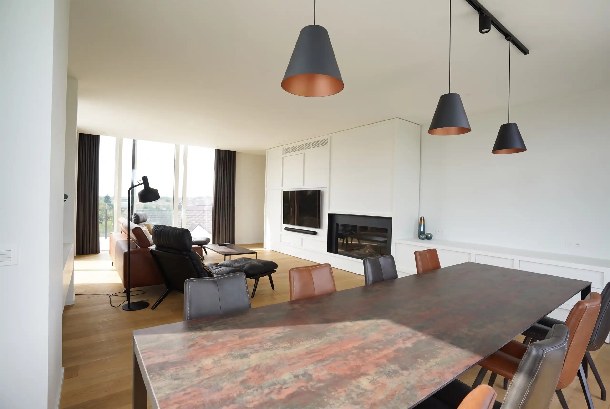 Beeldschoon boven wonen, omarmd door groen! foto 11