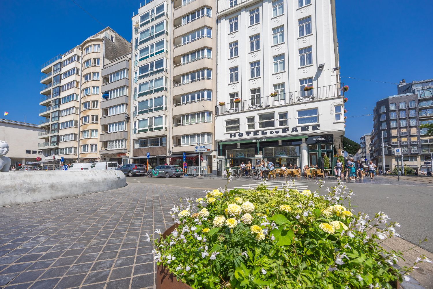 Ruim, gerenoveerd drie slaapkamer appartement in hartje Oostende foto 33