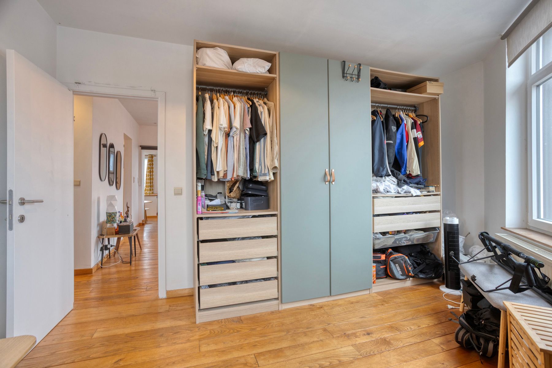 Lichtrijk en goed onderhouden appartement met 2 slaapkamers foto 15