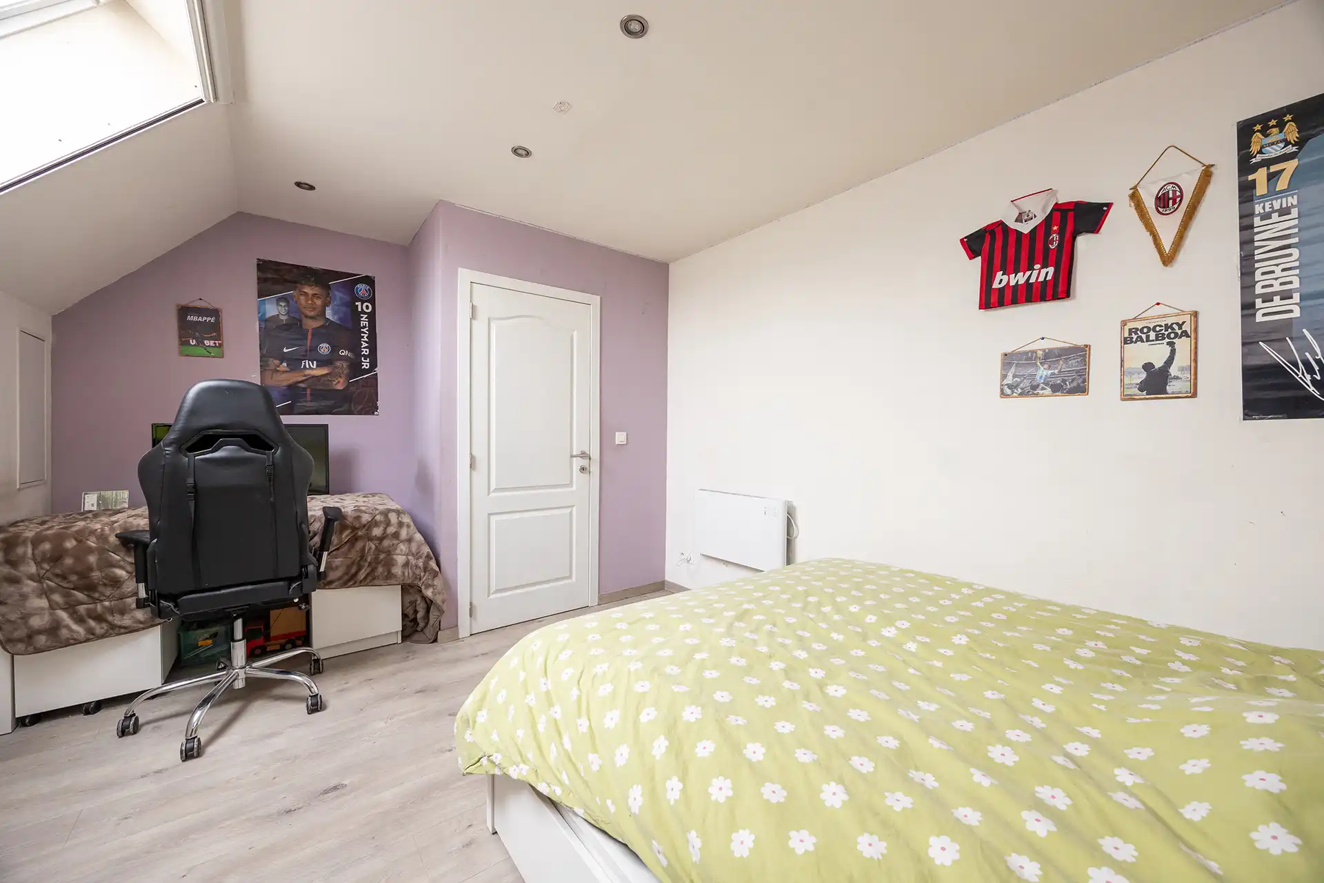 Instapklare woning met 4 slpk, veranda en tuin te Hemiksem! foto 16