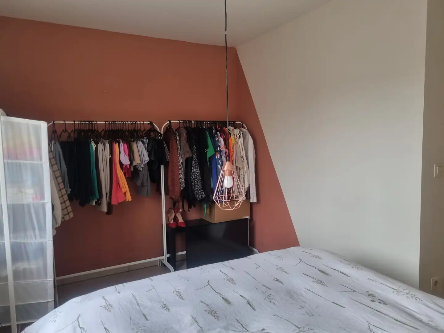 Ruim duplex appartement met garage. foto 7