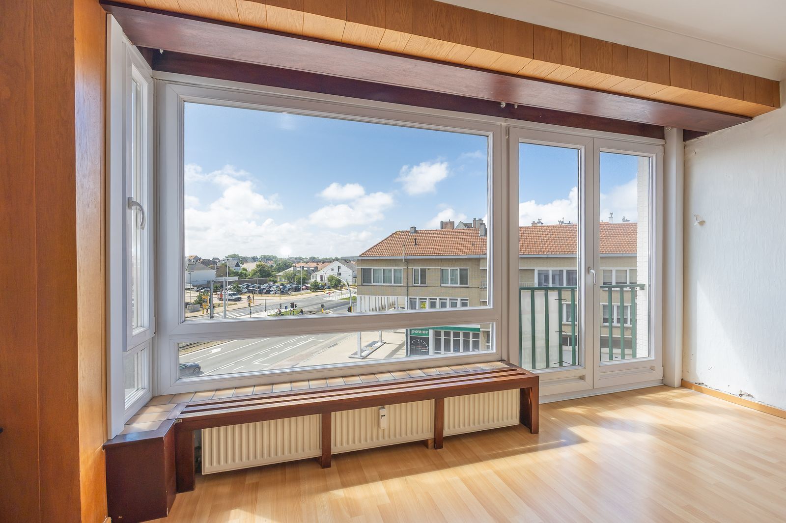 Verzorgd en lichtrijk appartement met open zicht, 2 slpk en rustig gelegen nabij het strand foto 2