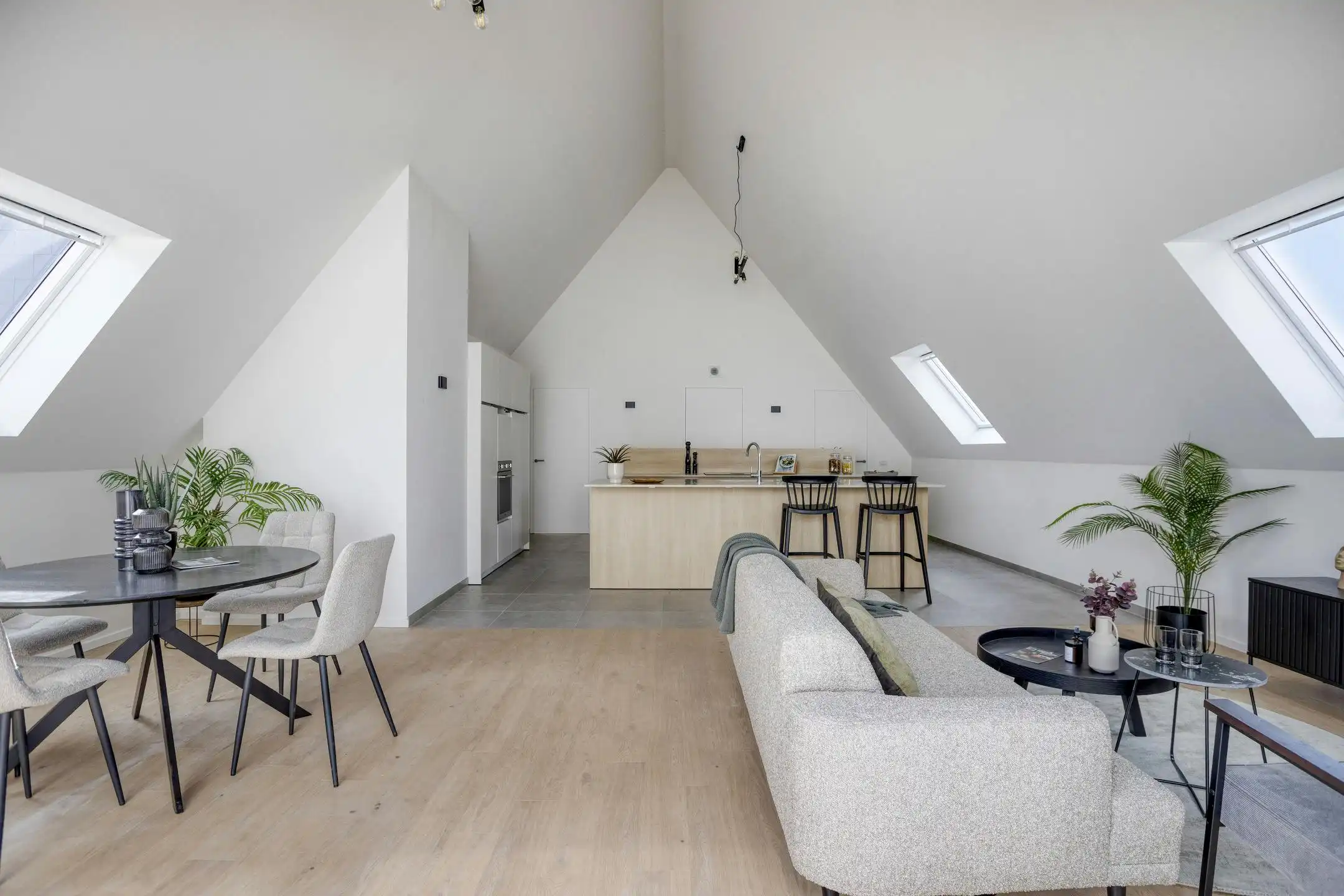 Appartement met 3 slaapkamers te koop in Veurne foto 2
