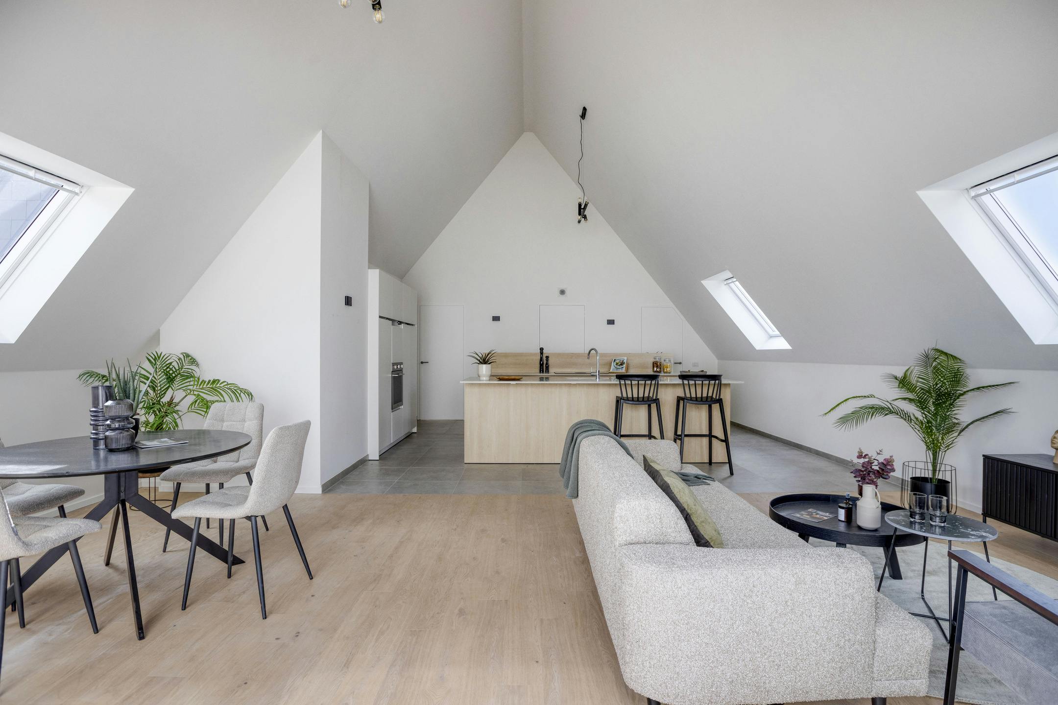 Appartement met 3 slaapkamers te koop in Veurne foto 2