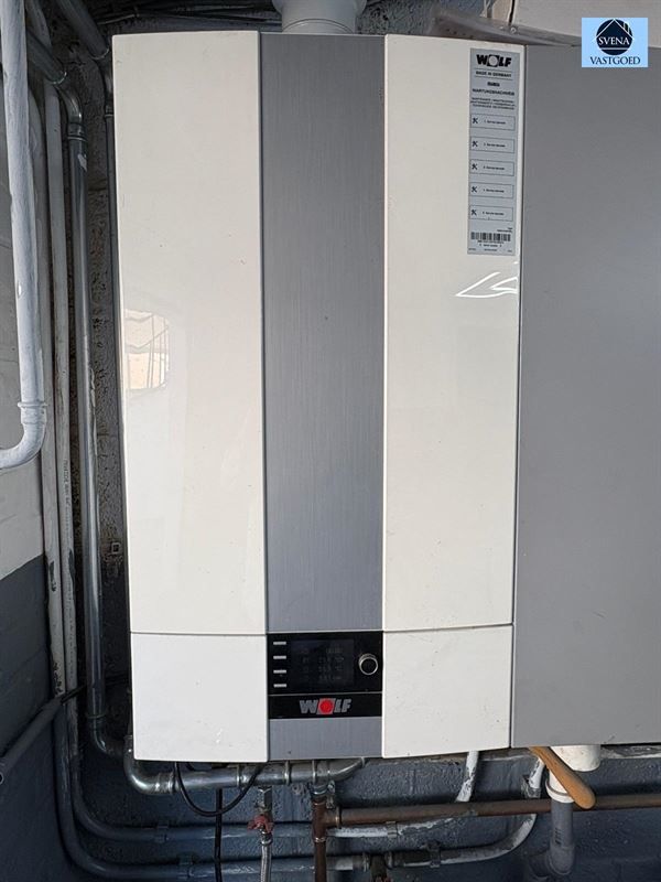 WONING MET HANDELSRUIMTE EN 3 SLAAPKAMERS foto 12