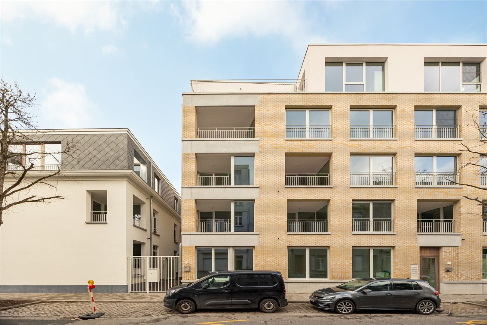 Prachtig nieuwbouwappartement met terras foto {{pictureIndex}}