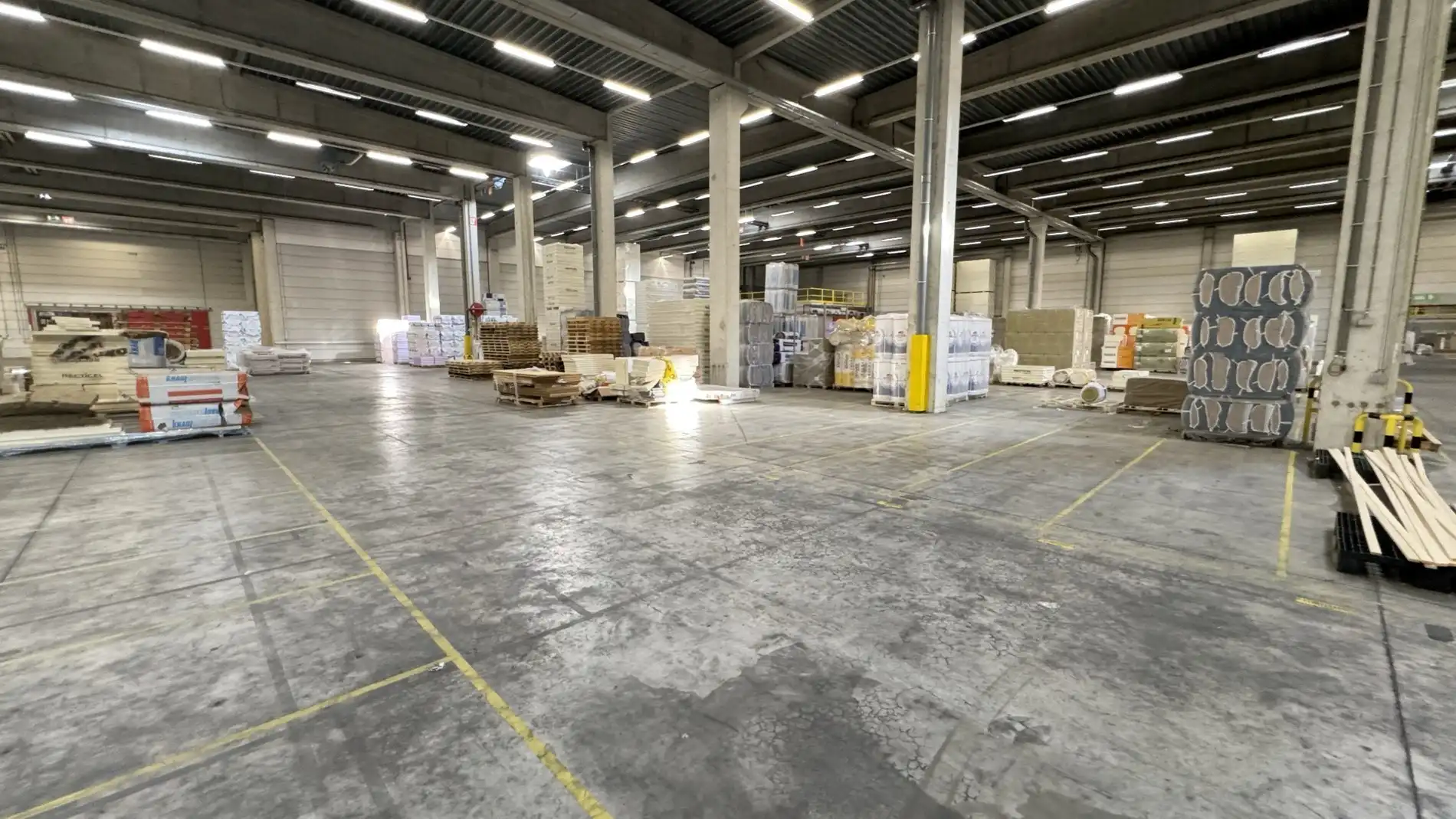 Loods met kantoor te huur nabij E19 in Mechelen foto 8