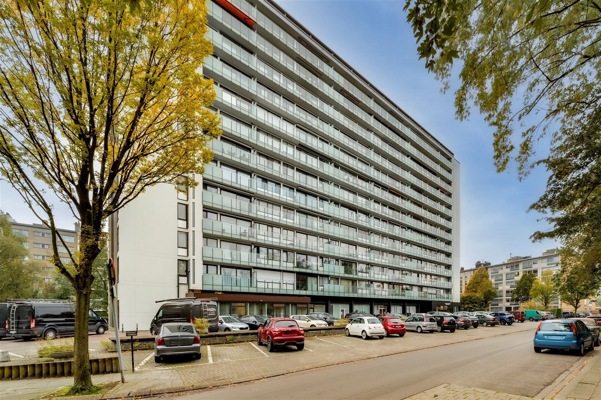 Te renoveren appartement met 1 slaapkamer en terras (10m²) te Merksem foto 3