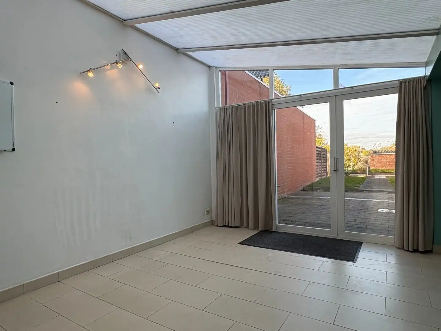 Ruime woning te koop met 3 slaapkamers, ruime tuin en geen renovatieverplichting! foto 3