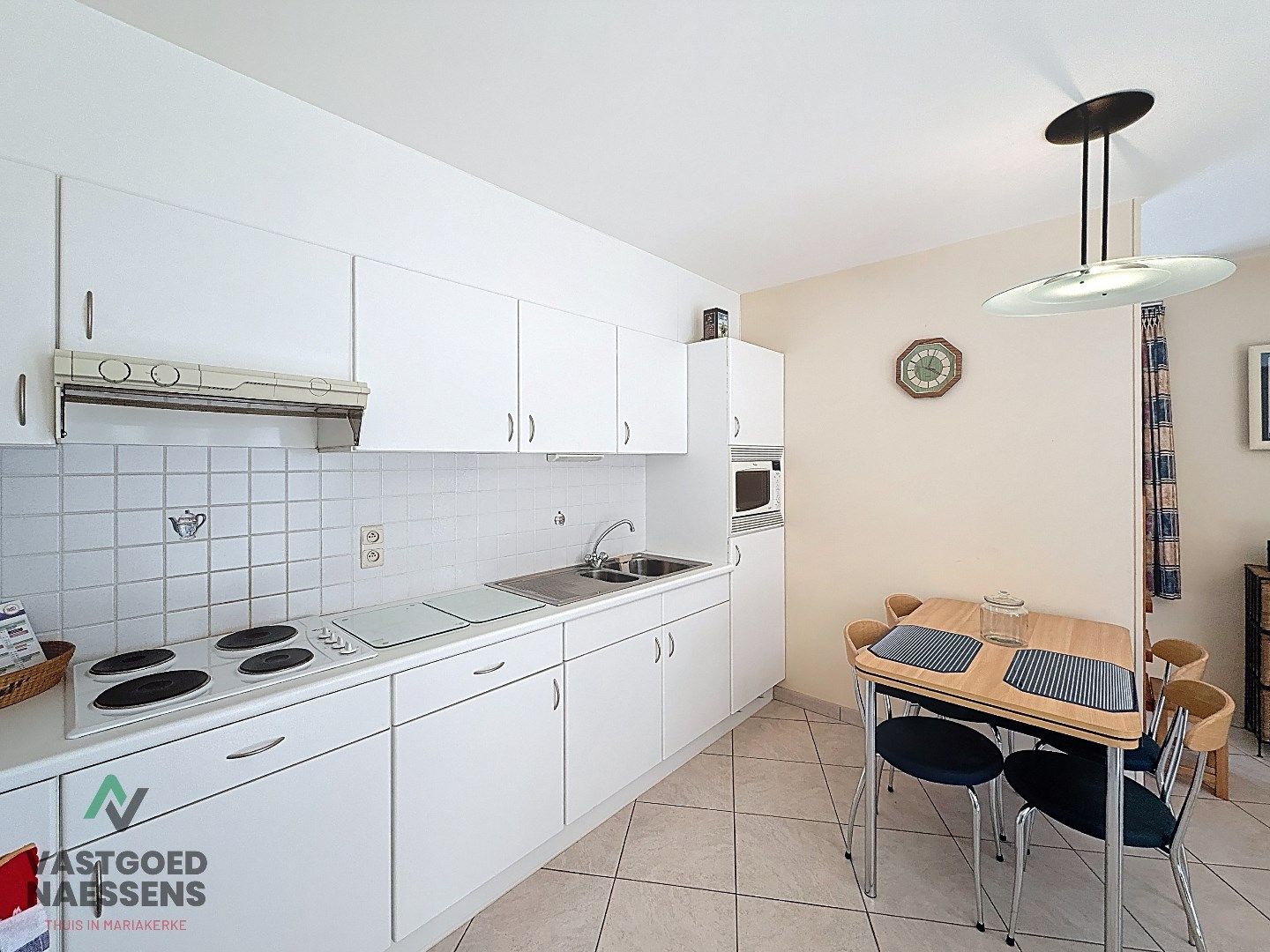 GEMEUBELDE STUDIO MET ZIJDELINGS ZEEZICHT foto 7