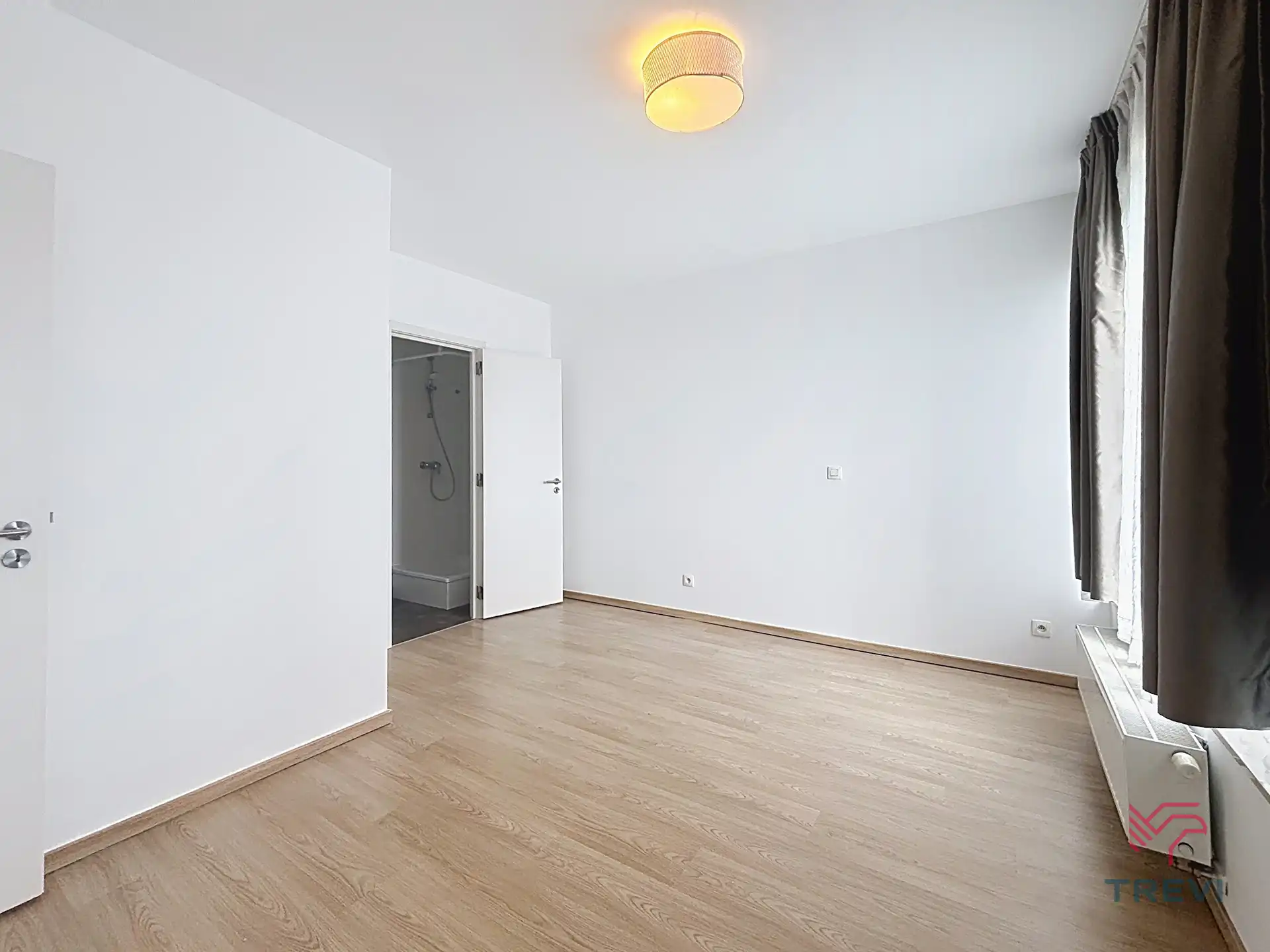 Mooi appartement met 2 slaapkamers + parkeerplaats foto 8