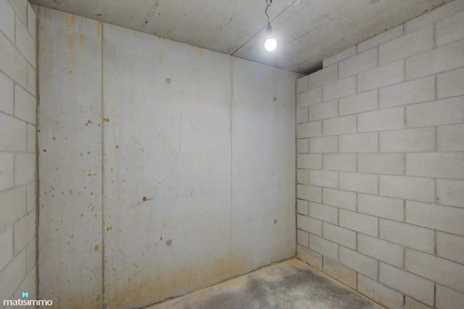 NIEUWBOUWAPPARTEMENT MET 2 SLAAPKAMERS, OVERDEKT TERRAS EN ONDERGRONDSE AUTOSTAANPLAATS NABIJ HET CENTRUM VAN TONGEREN foto 15