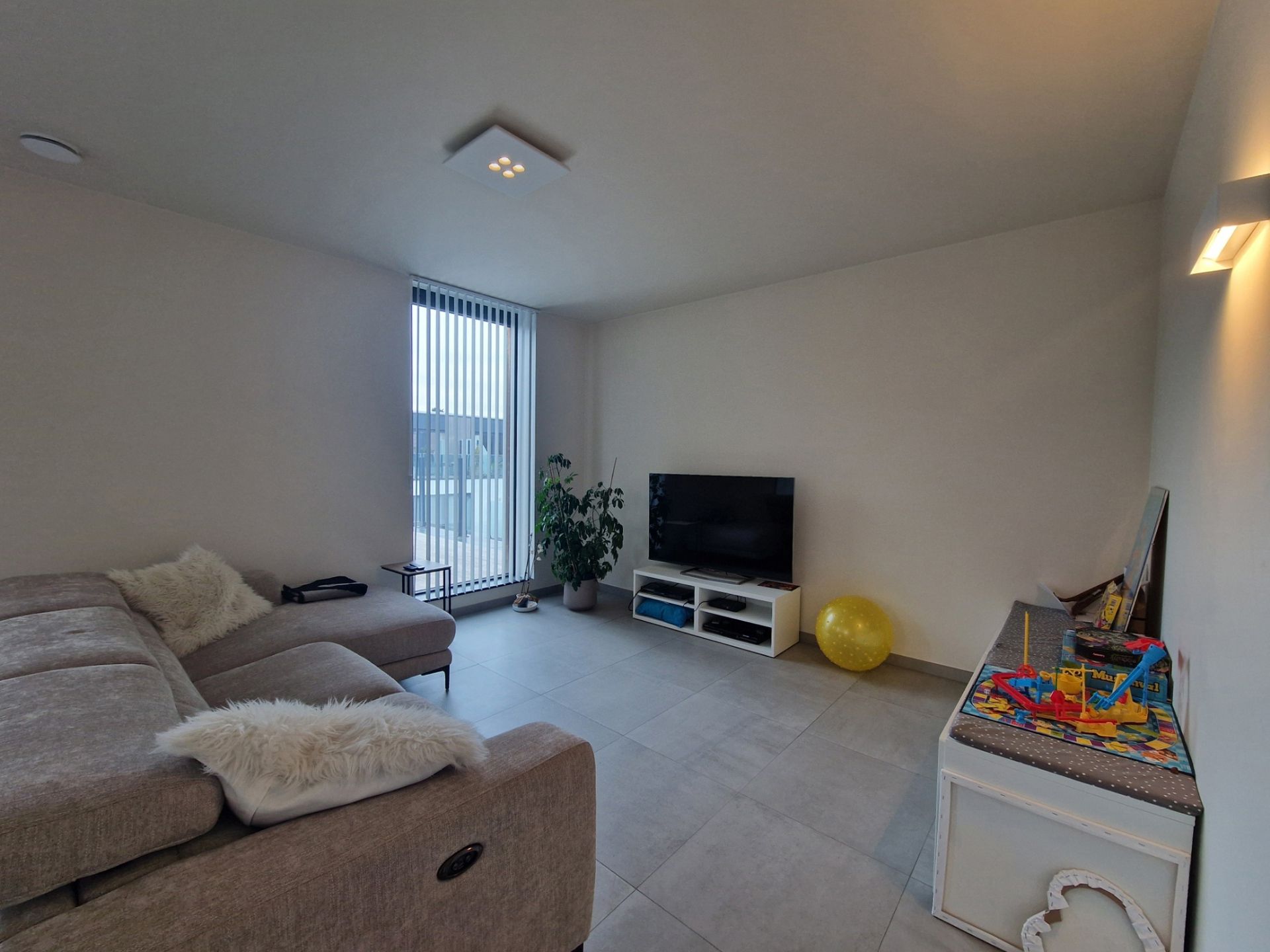 Modern appartement met groot terras foto 2