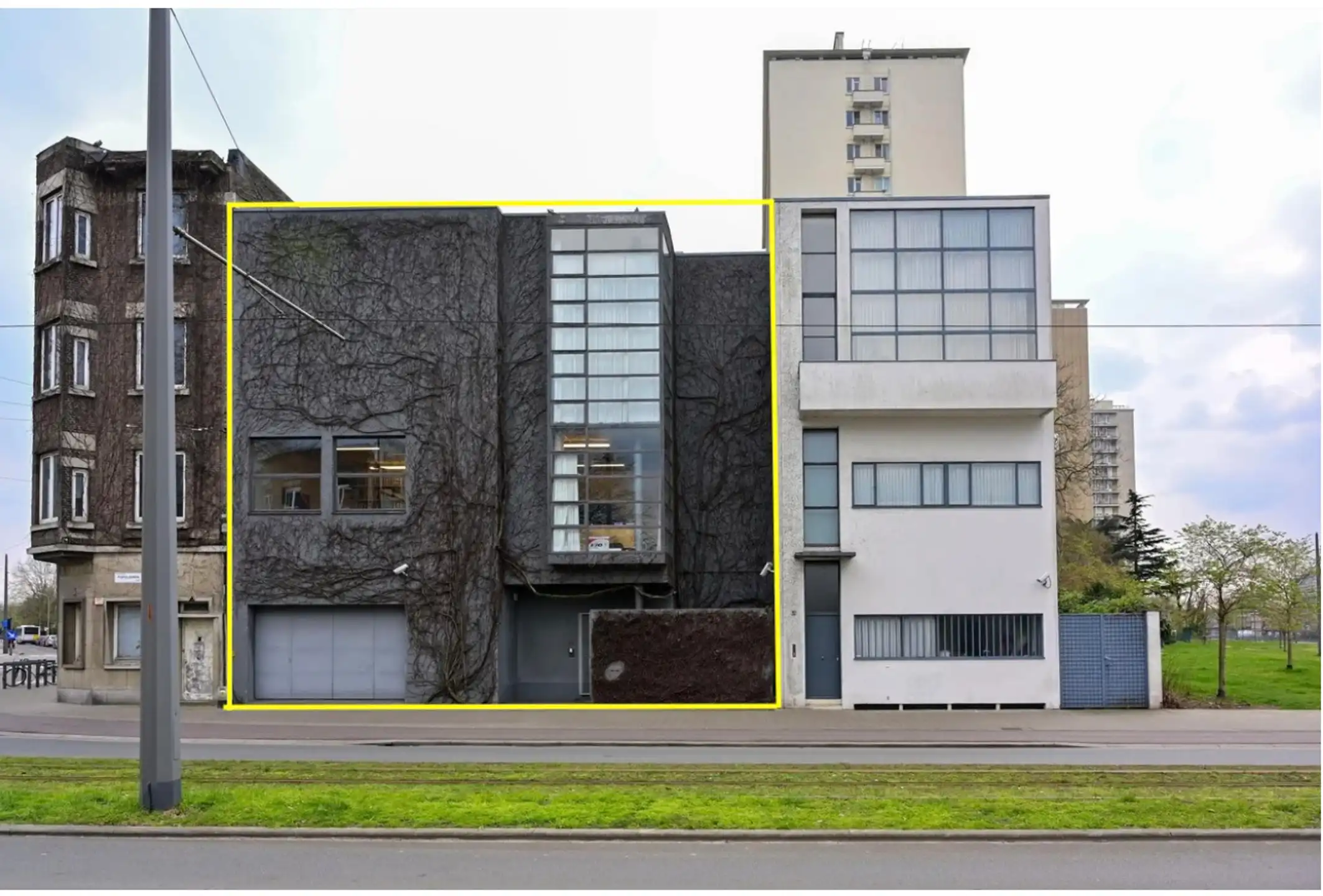 WILRIJK - Modernistisch huis op centrale locatie foto 17