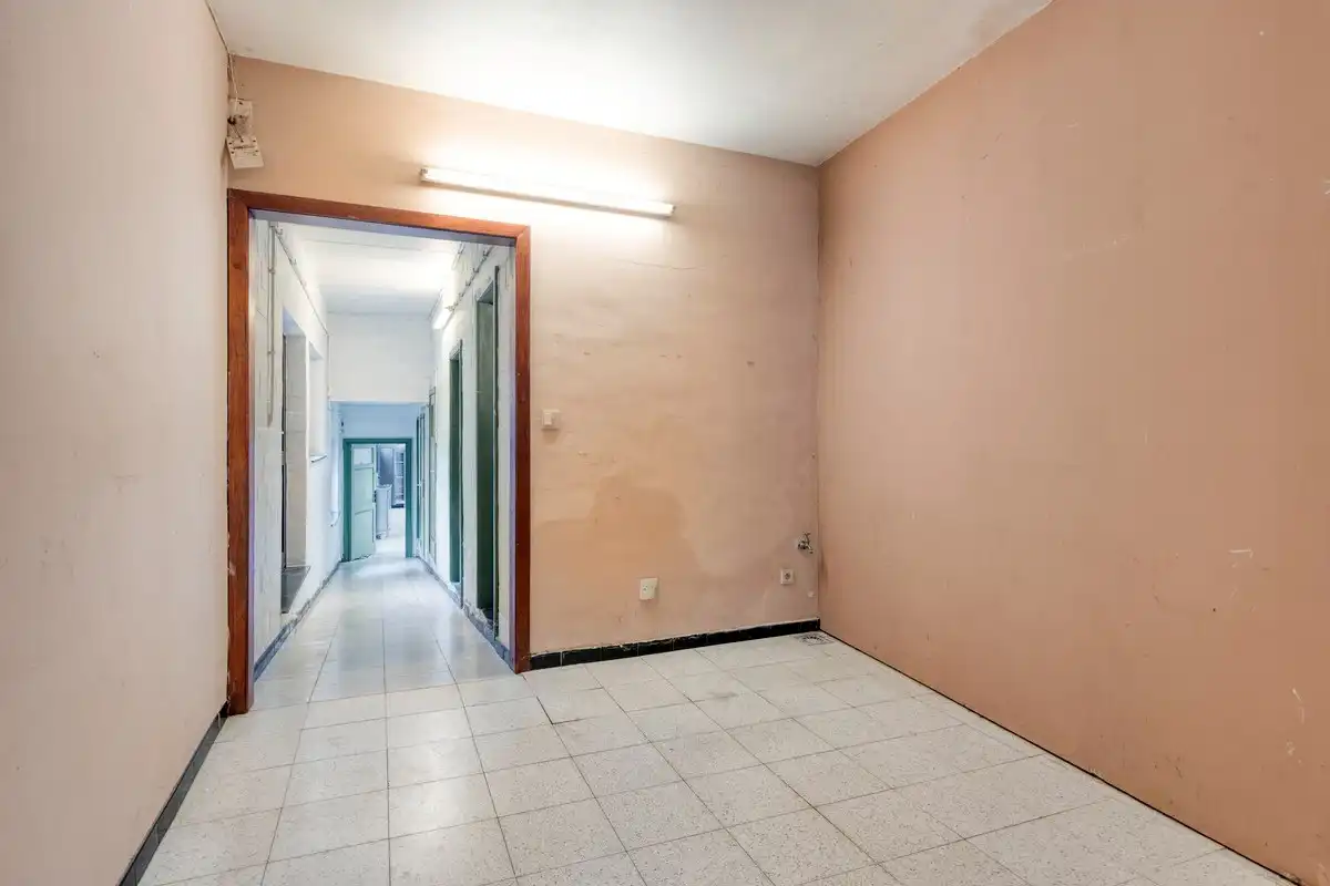 Super gelegen handelspand met garage in Heverlee! - totale oppervlakte +/- 260 m² + kelder van 38m² foto 8