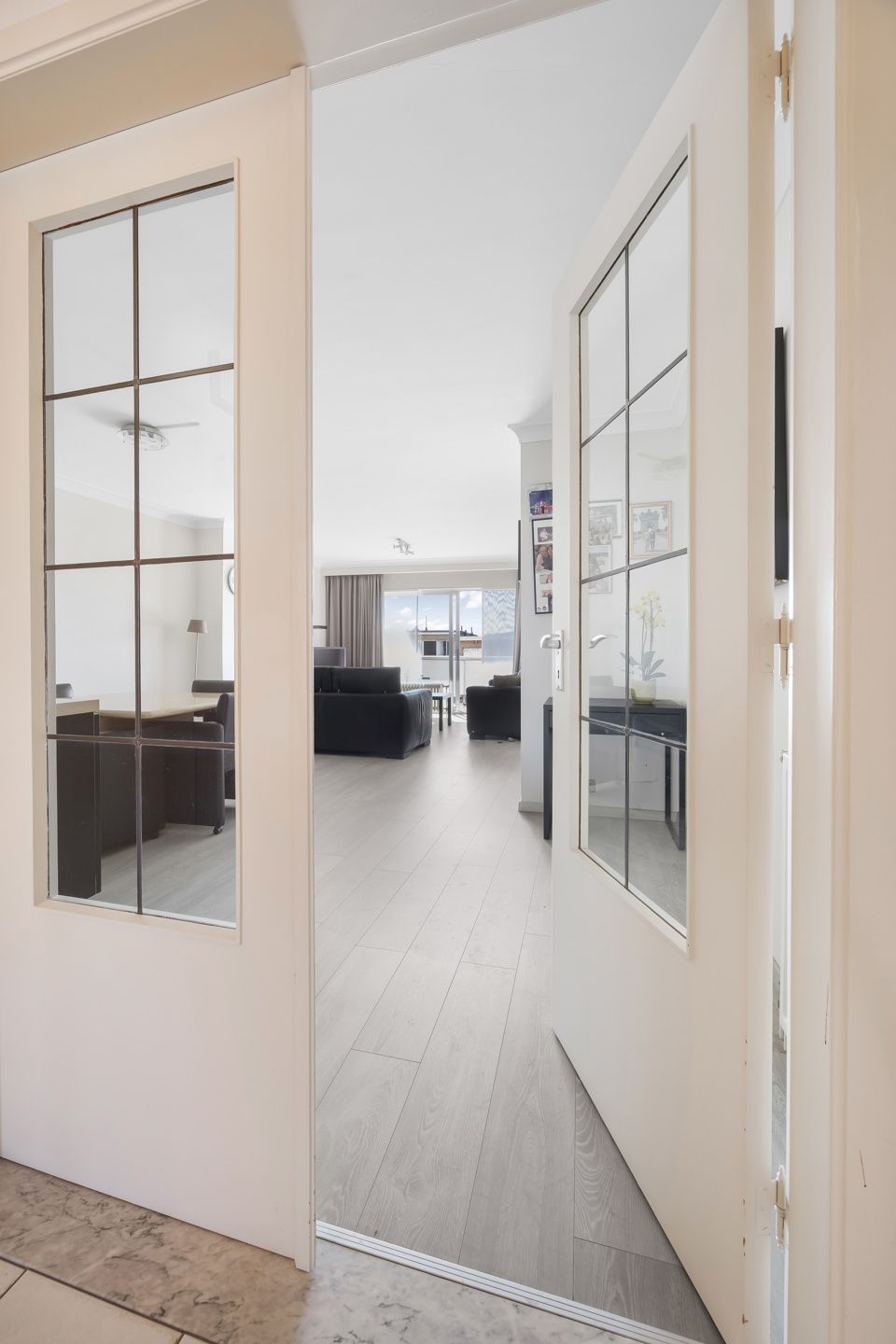 Goed gelegen appartement met 2 slaapkamers en 2 terrassen. foto 12