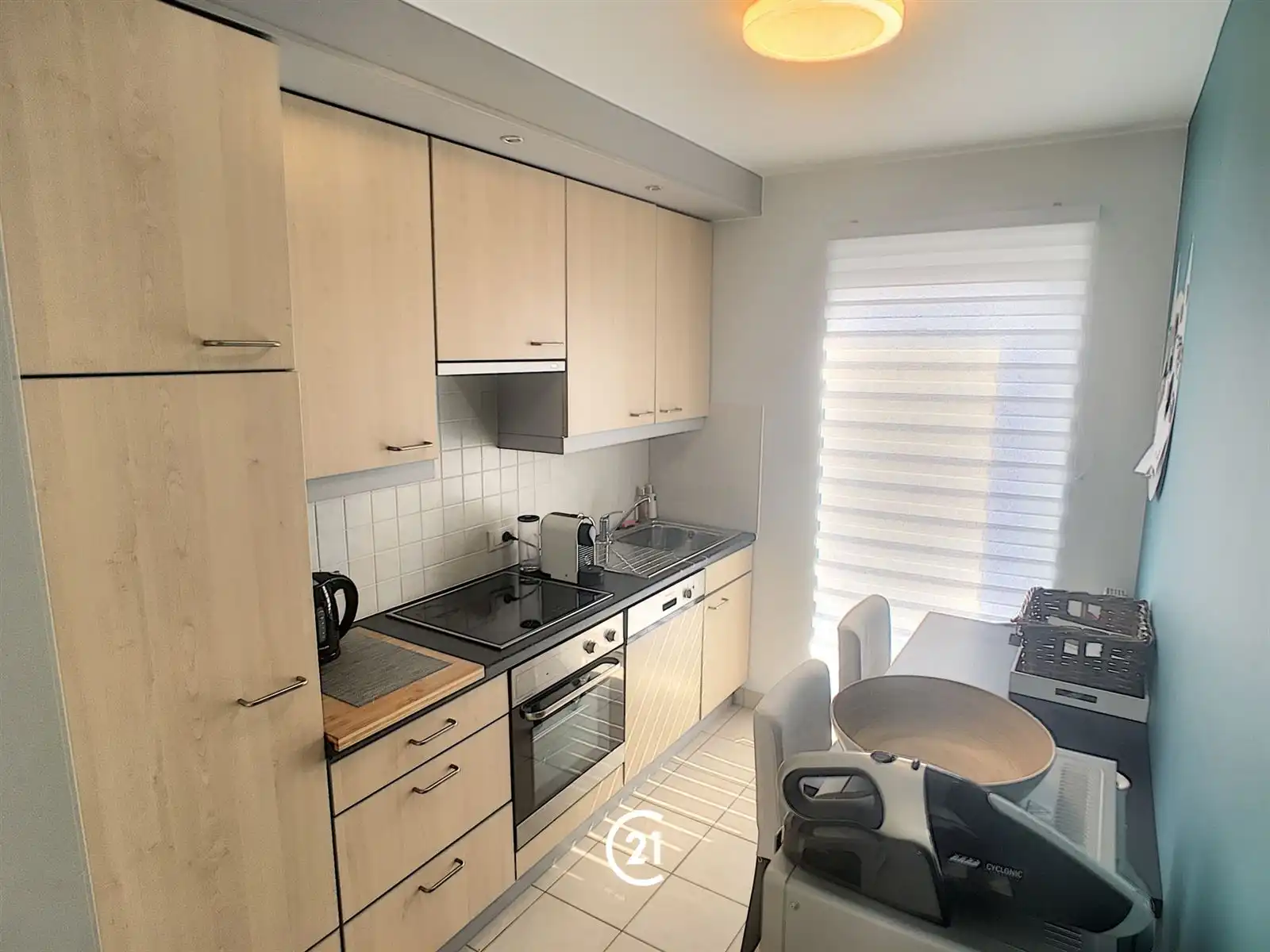 Instapklaar duplexappartement in klein gebouw nabij centrum Appelterre. foto 7