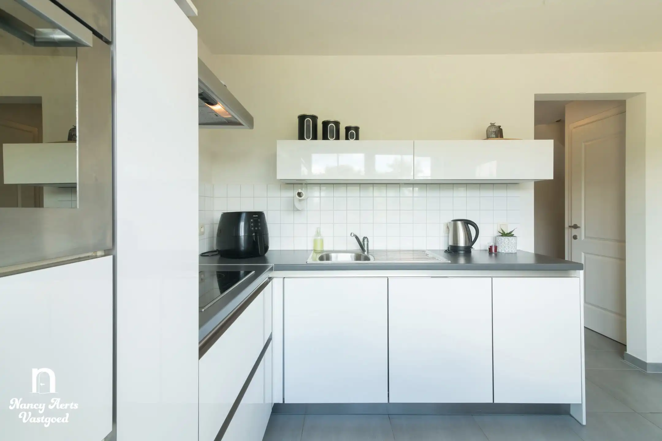 Instapklaar duplex-appartement met terras en 2 parkings foto 14