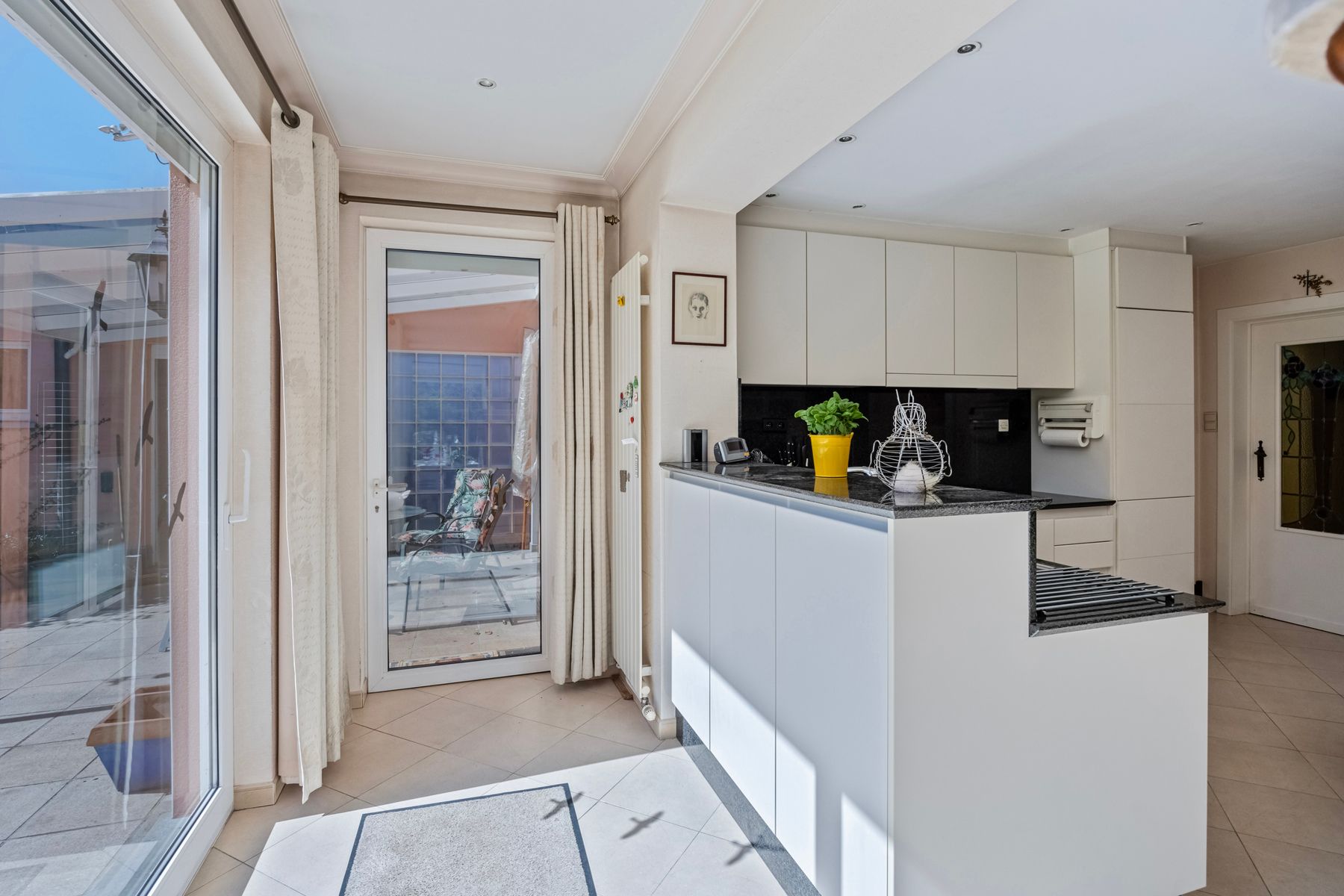 Karakterwoning met veel potentieel foto 10