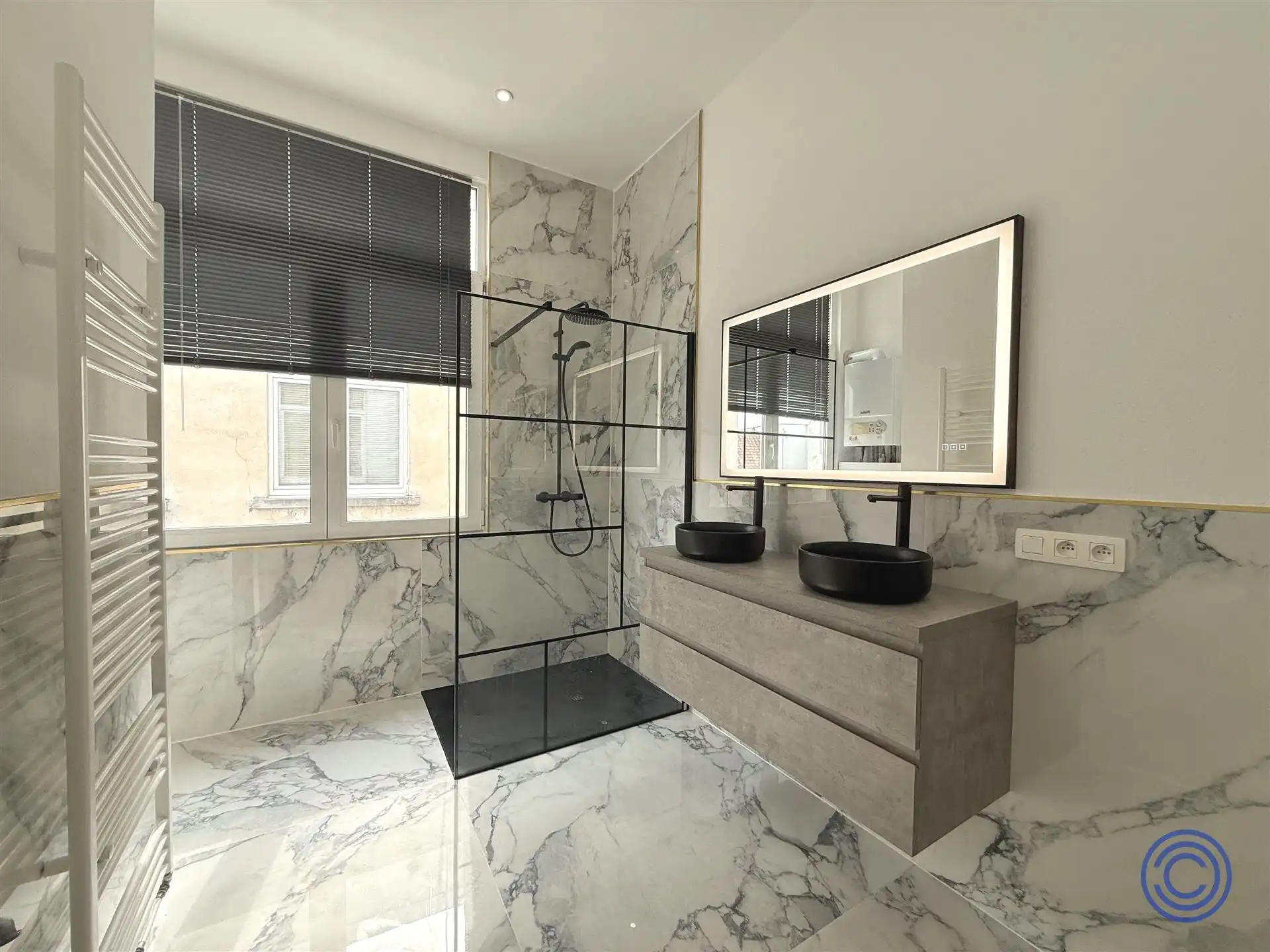Appartement ca. 95m² met 2 slaapkamers! foto 3