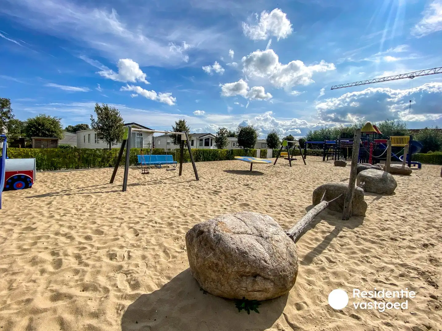 Goed verzorgde stacaravan op 900m van zee in Domein Polderpark te Nieuwpoort, op een stuk privé grond van 128m².  foto 18