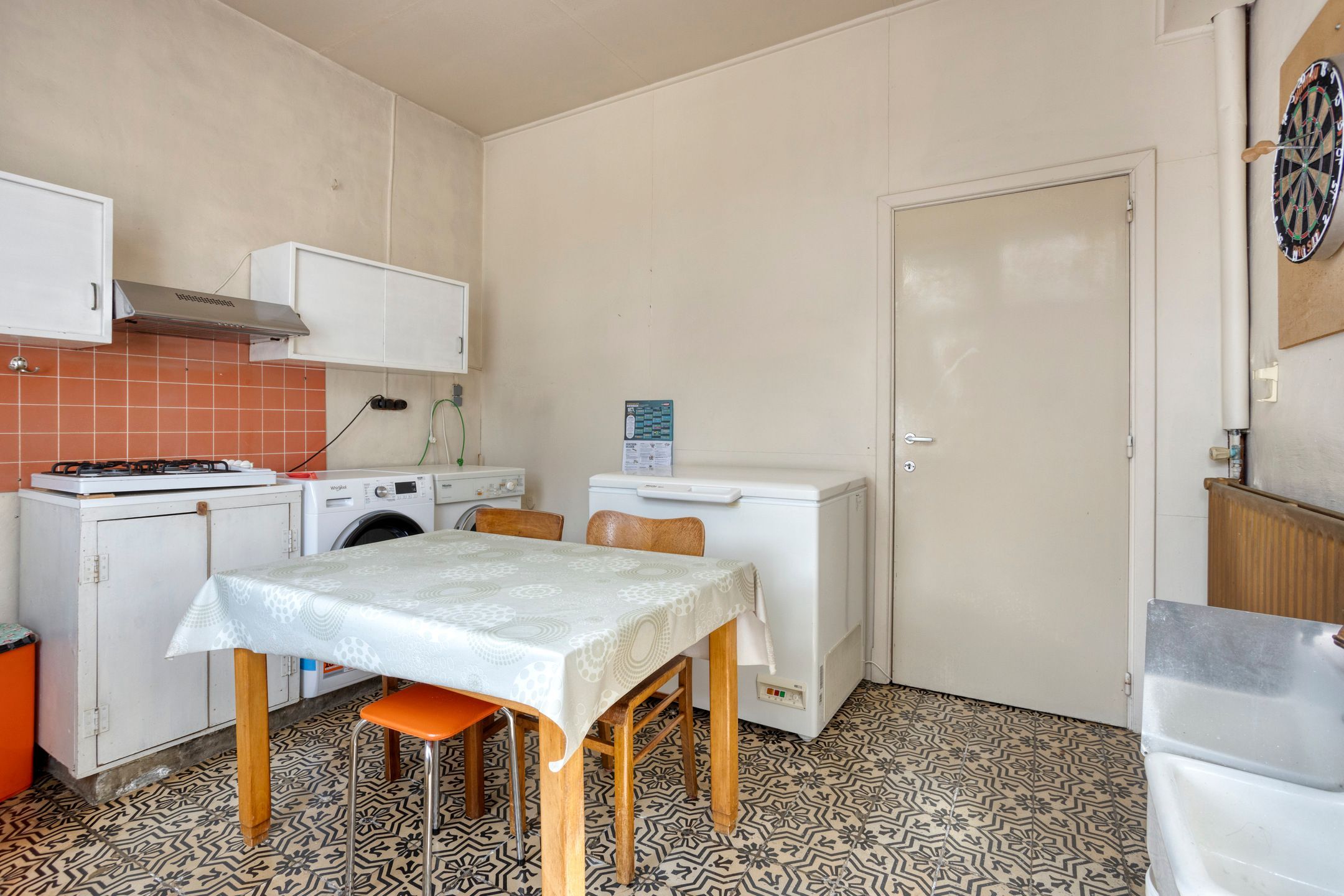 omvangrijk buiten, kansrijk binnen: woning te Bierbeek foto 9