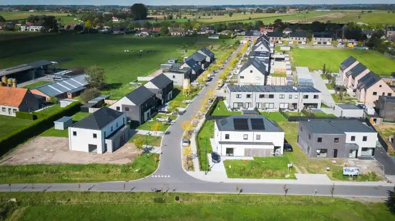 Halfopen nieuwbouwwoningen in centrum Kaprijke foto 6