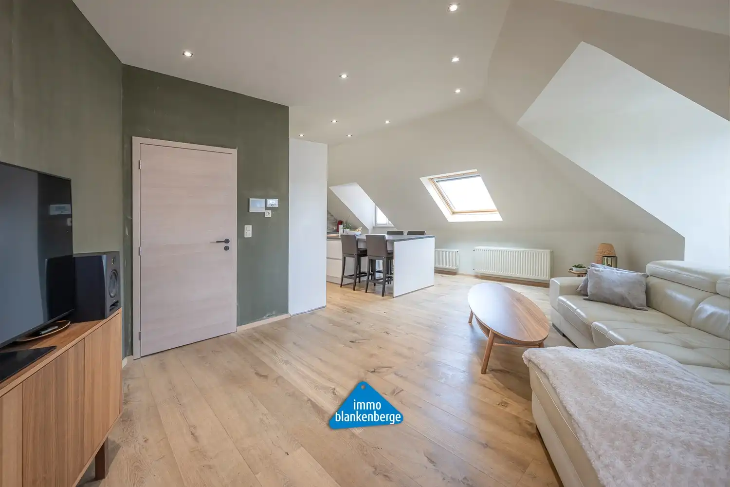 Stijlvol appartement met Moderne open Keuken nabij de Jachthaven van Blankenberge foto 4