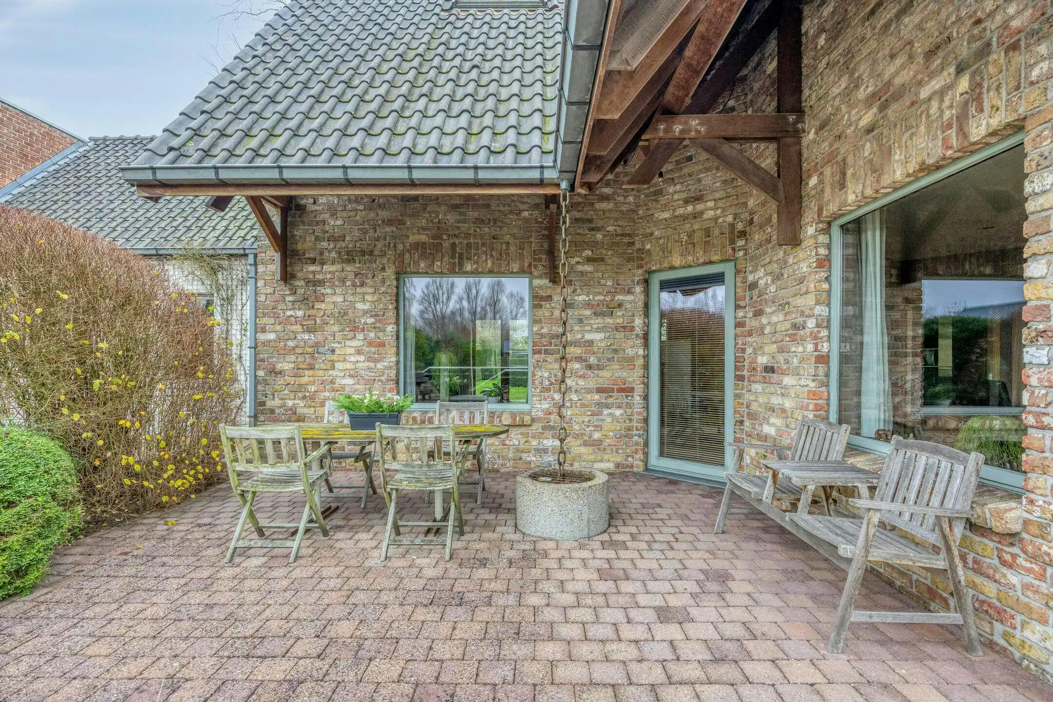 Vrijstaand huis met bijgebouw op perceel van 4012m² te Moerkerke foto 6