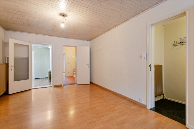 Zeer ruime garage met bel-etage woning en tuin te koop in Sint-Kathelijne-Waver foto 13