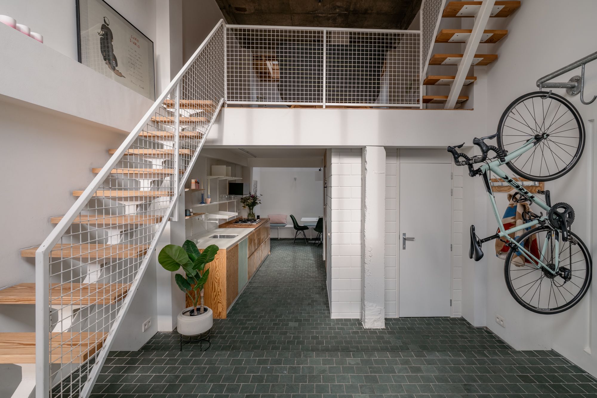 Glass loft-style house uit 2012 in een al even vernieuwde wijk, Damtwerpen foto 2