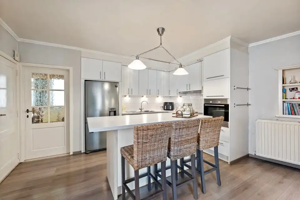 CHARMANTE WONING MET 3 SLKS EN EEN PRACHTIGE TUIN MET TAL VAN MOGELIJKHEDEN foto 19