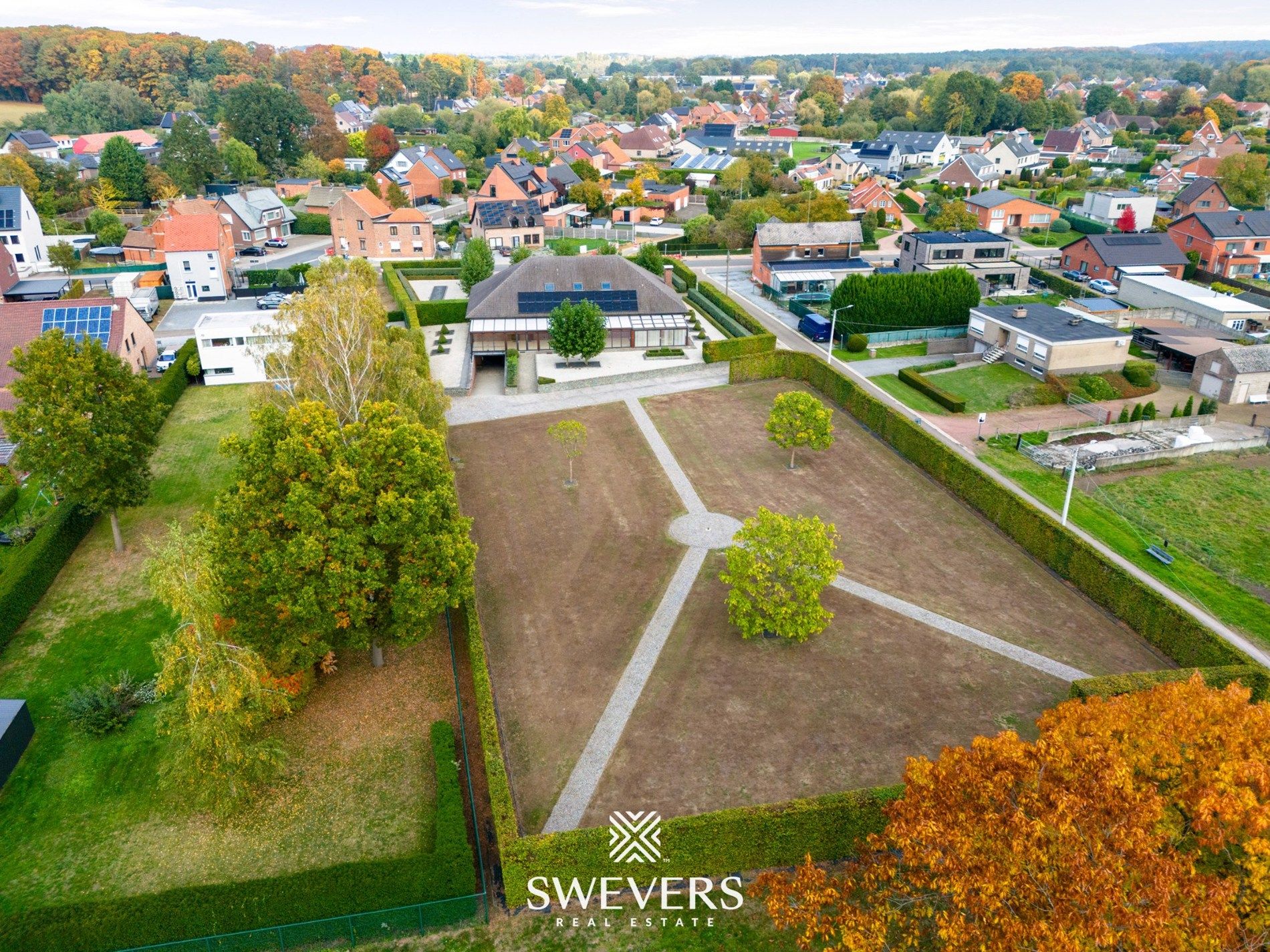 Villa met 395m² woonruimte op 48a zuidgericht perceel foto 33