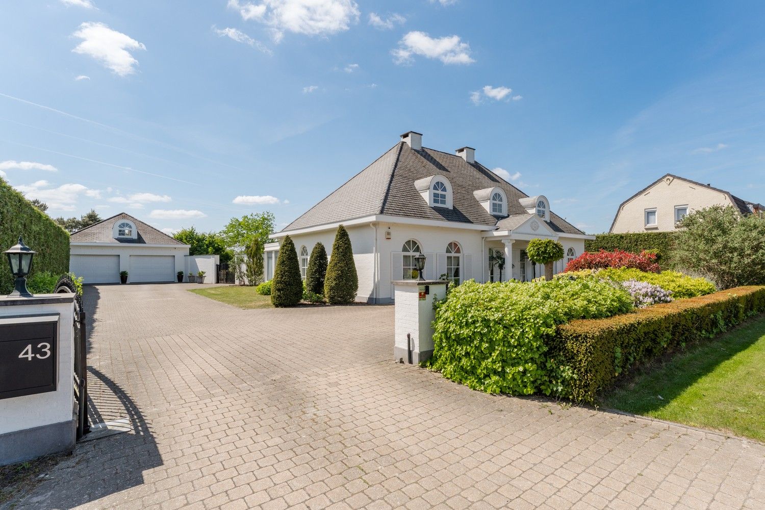 Villa landhuis op een gunstige locatie vlakbij de Nederlandse grens! foto 43