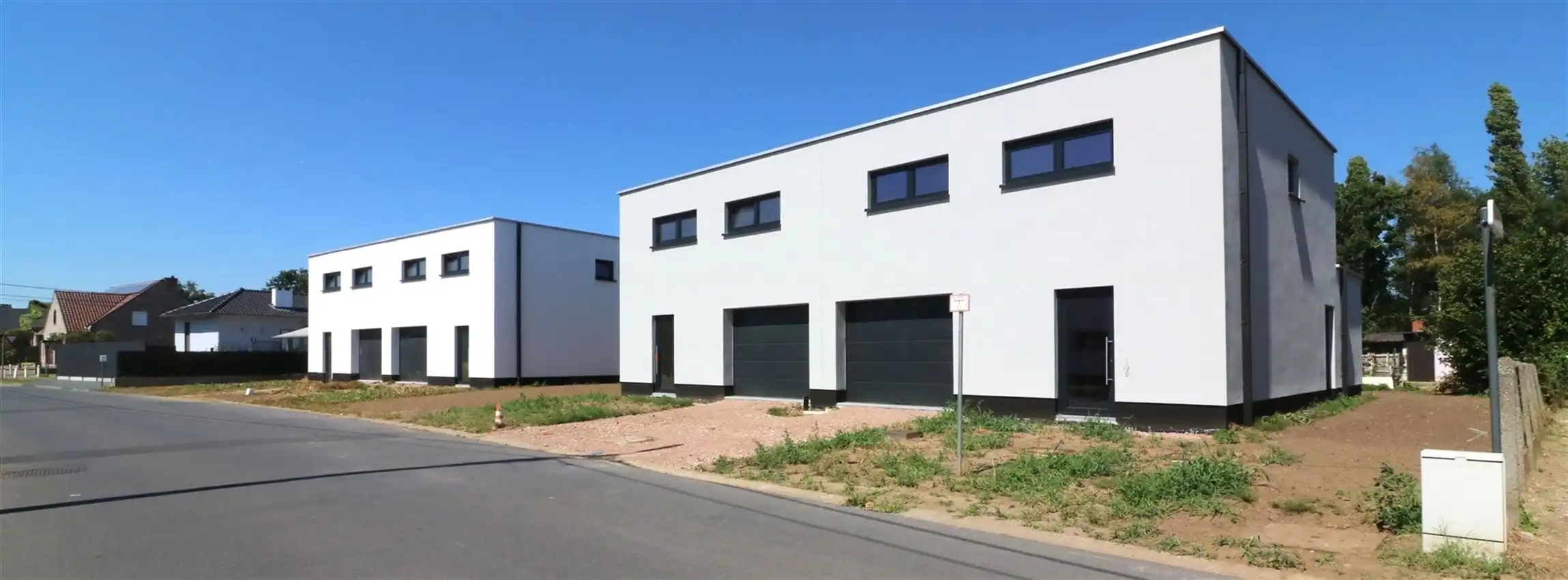 Energiezuinige woning met 3 grote slpk. en garage foto 16