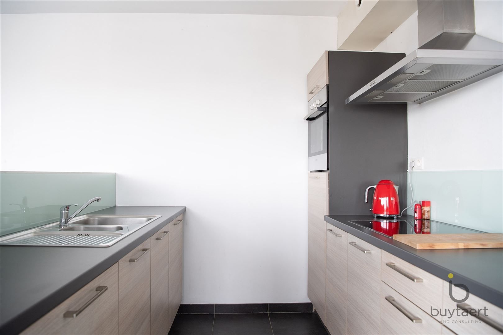 Lichtrijk hoekappartement met prachtig vergezicht over de stad + P foto 7