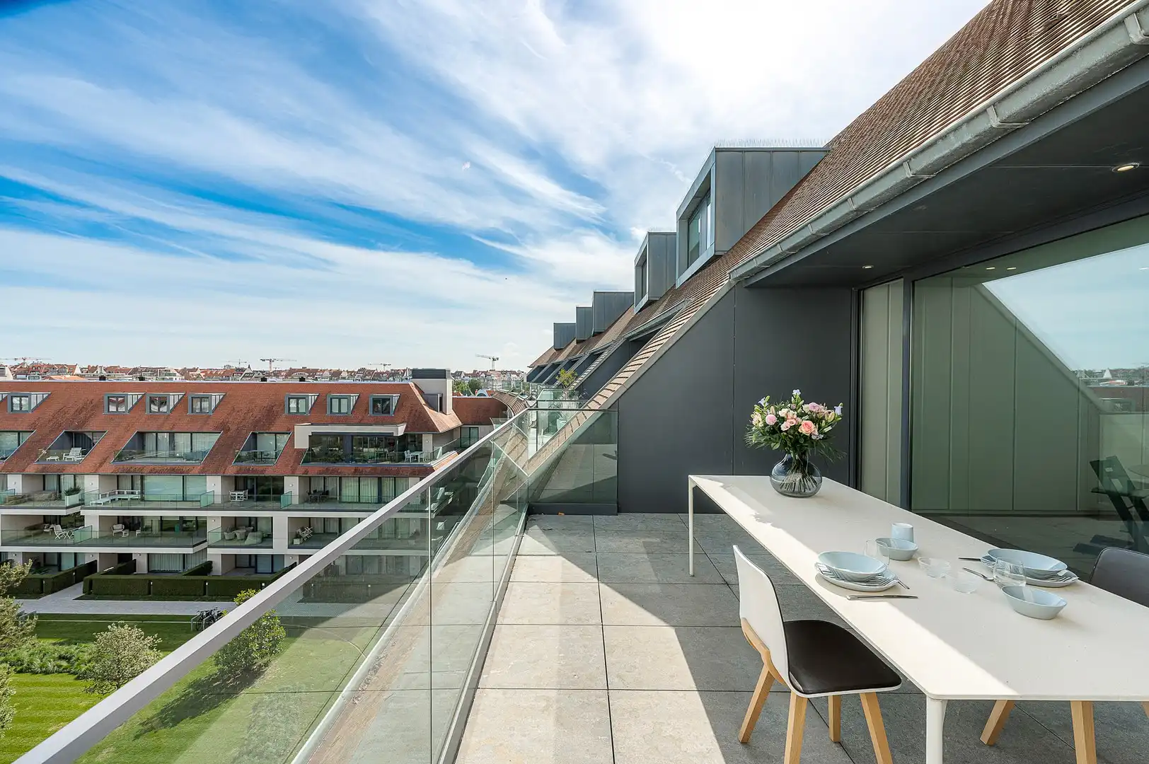 Luxueus appartement met frontaal zicht op het Zegemeer. foto 16